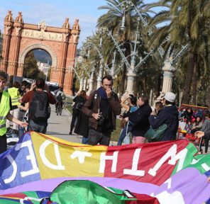 Barcelona Climate March (2 Parachutes)